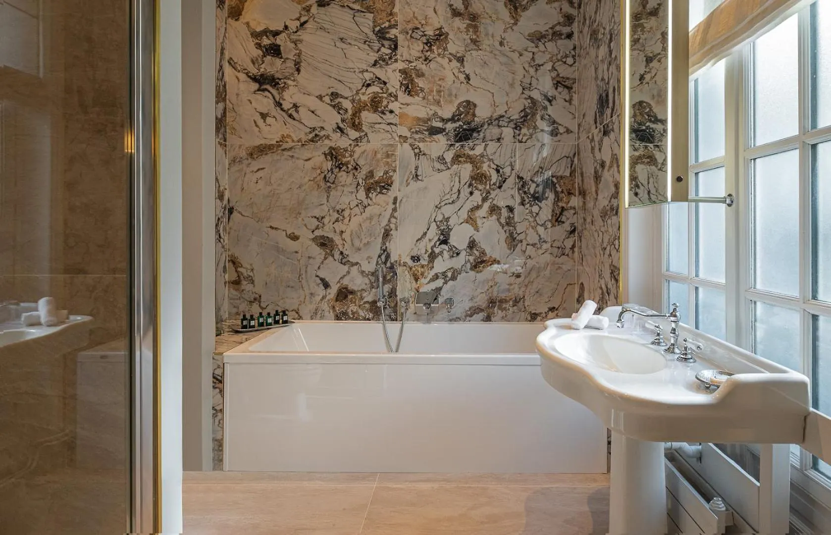 Hotel Elysia By Inwood Hotels París